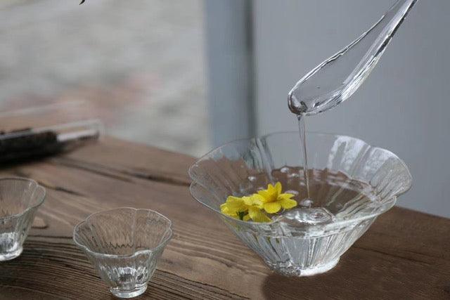 Japanese High Temperature Resistant Flower-shaped Glass Tea Bowl & Spoon Set ｜ Chawan Set - www.zawearystocks.com