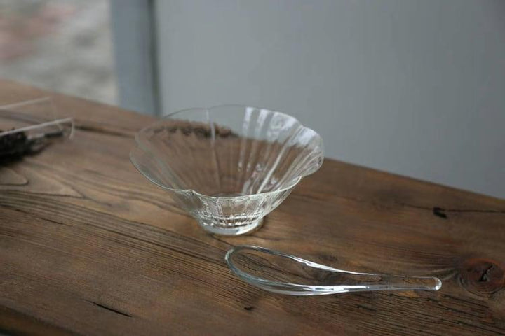 Japanese High Temperature Resistant Flower-shaped Glass Tea Bowl & Spoon Set ｜ Chawan Set - www.zawearystocks.com