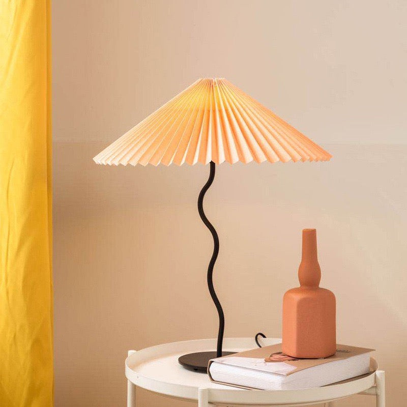 Miho Pleated S Table Lamp