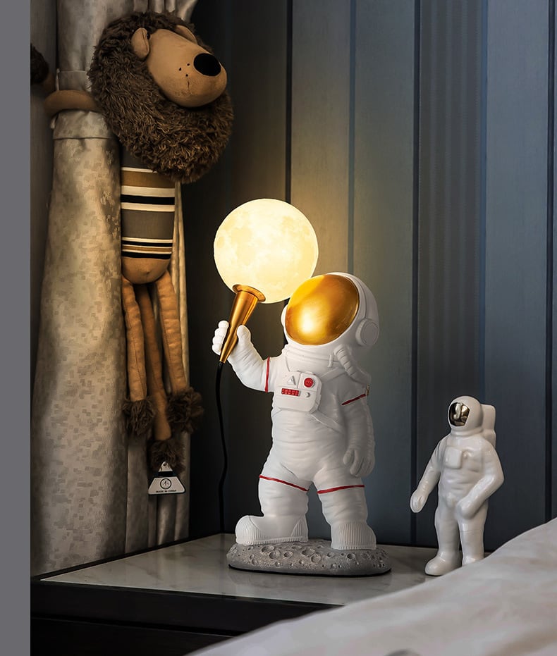 Resin Spaceman Decorative Table Lamp