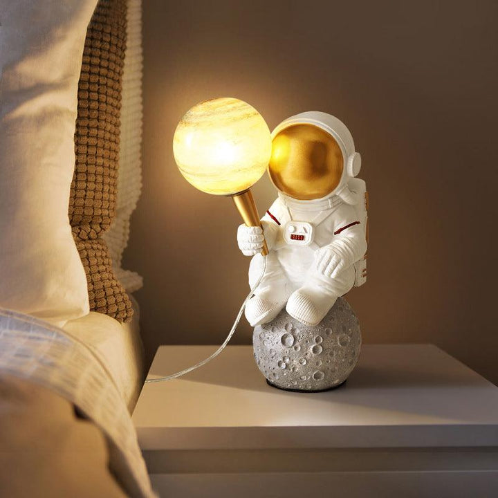 Resin Spaceman Decorative Table Lamp - Moku Park